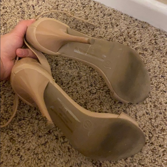 Heels - Picture 3 of 3